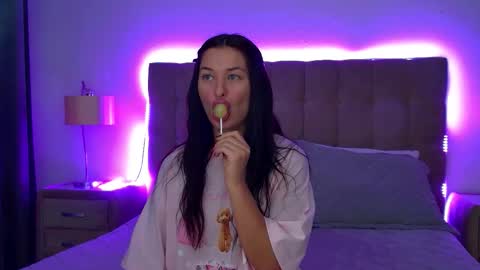 AlexandraBloom online show from 13, 11, 2025