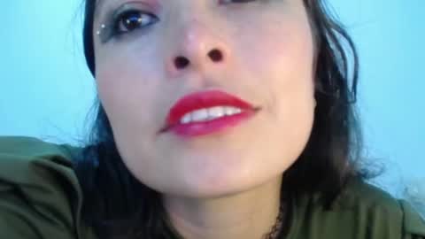 alexandrasaen online show from 19, 2, 2025