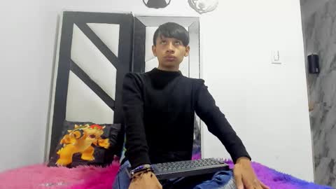 Snapshot of alexandro_bover chatting on 7, 11, 2025 Alexandro online show from 7, 11, 2025