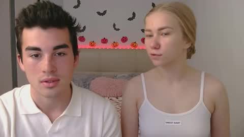 Snapshot of alexarti chatting on 16, 10, 2025 Alex online show from 16, 10, 2025