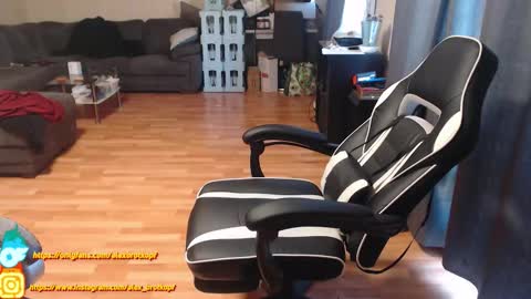 Snapshot of alexbrotkopf chatting on 15, 9, 2025 Alex online show from 15, 9, 2025