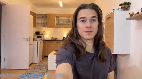 Snapshot of alexdavey chatting on 11, 11, 2025 online show from 11, 11, 2025