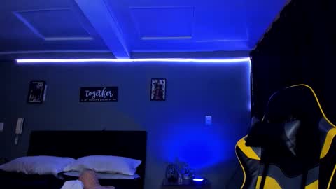 alexgiraldo__ online show from 7, 10, 2025