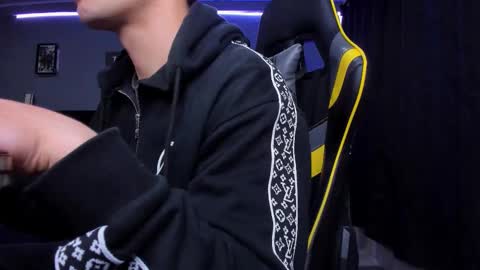 alexgiraldo__ online show from 24, 10, 2025