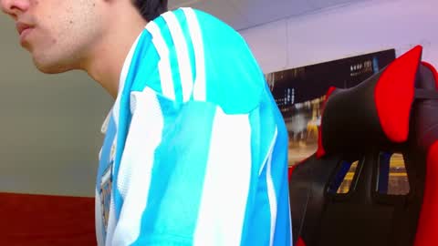 alexgiraldo__ online show from 17, 6, 2026