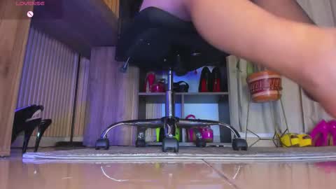 Snapshot of alexia_collinss chatting on 17, 12, 2025 goddess alexia online show from 17, 12, 2025