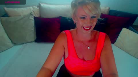 Snapshot of alexine_mcqueen chatting on 7, 7, 2026 Alexine McQueen online show from 7, 7, 2026