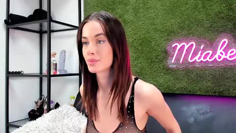 alexisbanx online show from 15, 12, 2024