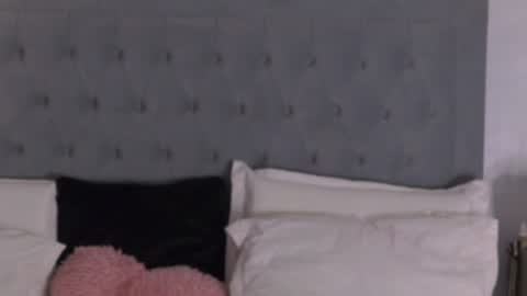 Snapshot of alexiswhiteee chatting on 1, 7, 2026 Alexis online show from 1, 7, 2026