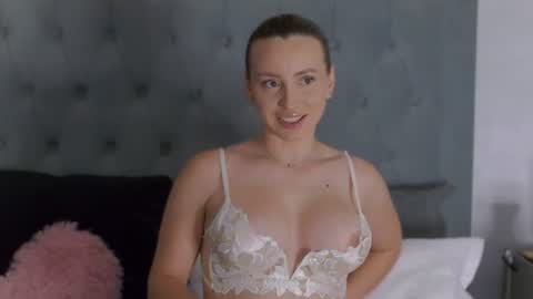Snapshot of alexiswhiteee chatting on 8, 7, 2026 Alexis online show from 8, 7, 2026