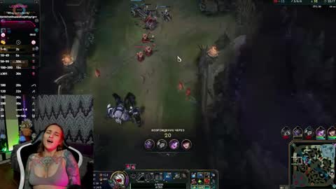 Snapshot of alexracc00n chatting on 14, 10, 2025 Alex online show from 14, 10, 2025