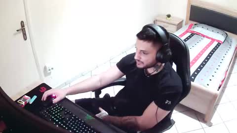alexthepro00 online show from 19, 5, 2026