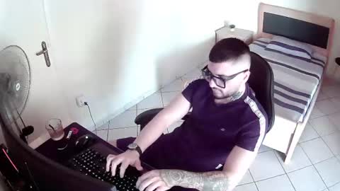 Snapshot of alexthepro00 chatting on 17, 7, 2026 alexthepro00 online show from 17, 7, 2026