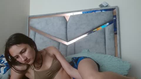 alex y luisa online show from 4, 11, 2025