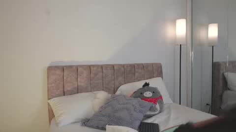     online show from 17, 2, 2026