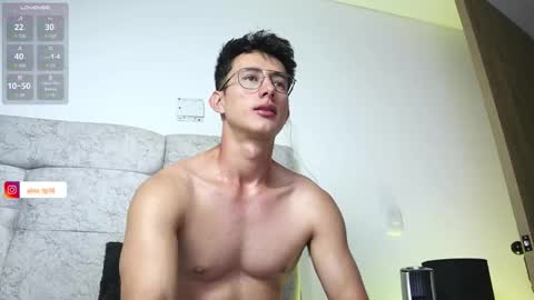 Snapshot of alexxx__01 chatting on 4, 12, 2025 Alex online show from 4, 12, 2025