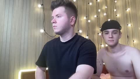 Snapshot of alexxx_d chatting on 1, 2, 2025 AlexDimaIgor online show from 1, 2, 2025