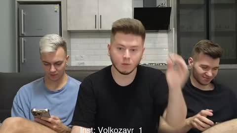 Snapshot of alexxx_d chatting on 15, 10, 2025 AlexDimaIgor online show from 15, 10, 2025