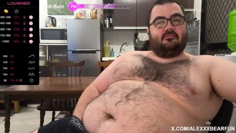 Snapshot of alexxxbear chatting on 12, 9, 2025 alexxxbear online show from 12, 9, 2025