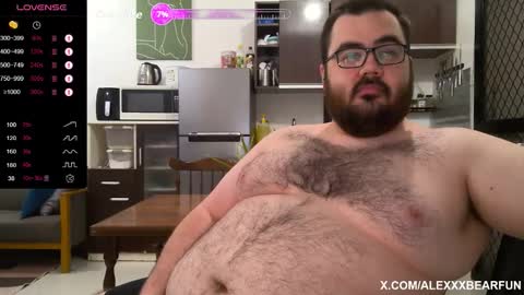 Snapshot of alexxxbear chatting on 1, 10, 2025 alexxxbear online show from 1, 10, 2025