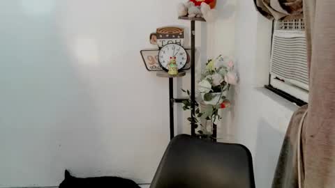 Snapshot of aleysia69 chatting on 21, 10, 2025 MARIE online show from 21, 10, 2025