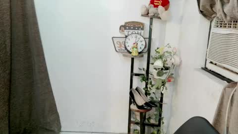 Snapshot of aleysia69 chatting on 24, 10, 2025 MARIE online show from 24, 10, 2025