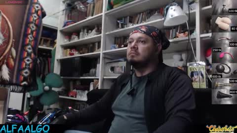 Snapshot of alfaalgo chatting on 1, 12, 2025 Alfa online show from 1, 12, 2025