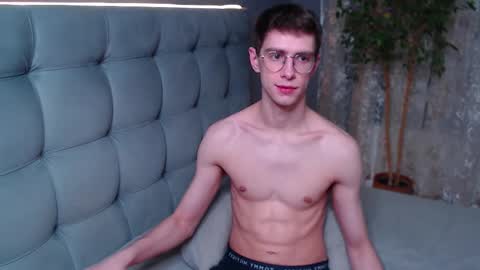 Alfie online show from 19, 12, 2025