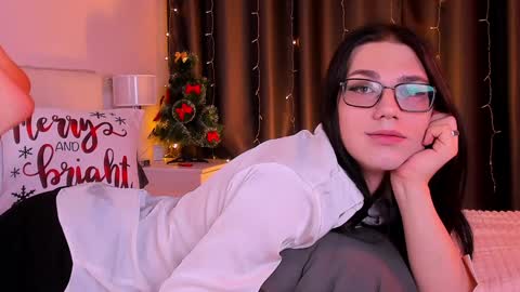 Snapshot of alfred_jones chatting on 19, 12, 2024 Alfreda online show from 19, 12, 2024