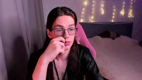 Snapshot of alfred_jones chatting on 12, 9, 2025 Alfreda online show from 12, 9, 2025