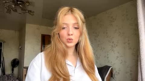 Snapshot of alfrediamalcom chatting on 22, 9, 2025 Maria online show from 22, 9, 2025