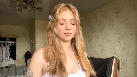 Snapshot of alfrediamalcom chatting on 23, 9, 2025 Maria online show from 23, 9, 2025