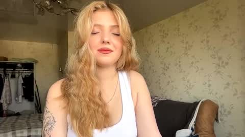Snapshot of alfrediamalcom chatting on 24, 9, 2025 Maria online show from 24, 9, 2025