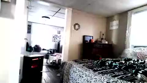 Snapshot of ali_tayler chatting on 28, 11, 2025 ali_tayler online show from 28, 11, 2025