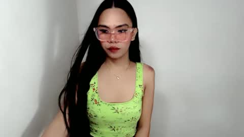 Snapshot of aliahadams chatting on 14, 10, 2025 ALIAH online show from 14, 10, 2025