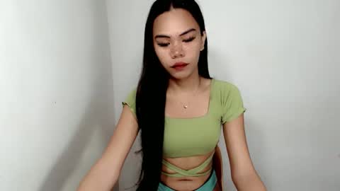 Snapshot of aliahadams chatting on 23, 10, 2025 ALIAH online show from 23, 10, 2025