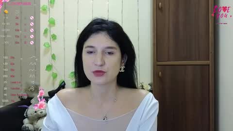 Snapshot of alianna_solo_kiss chatting on 8, 3, 2025 Alianna online show from 8, 3, 2025