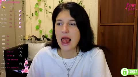 Snapshot of alianna_solo_kiss chatting on 17, 9, 2025 Alianna online show from 17, 9, 2025