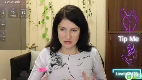 Snapshot of alianna_solo_kiss chatting on 3, 11, 2025 Alianna online show from 3, 11, 2025