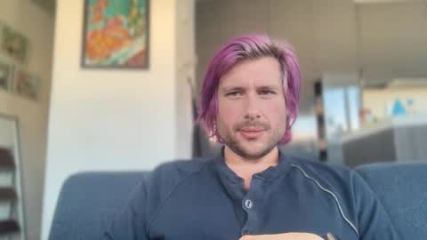 Snapshot of alibastersword chatting on 17, 12, 2024 Luke online show from 17, 12, 2024