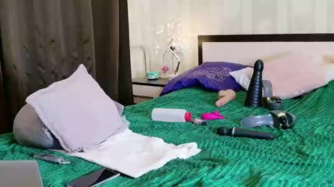 Alise online show from 3, 3, 2025