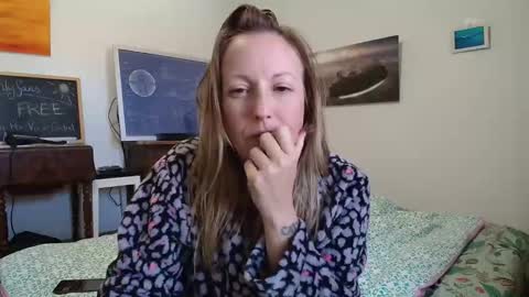 Snapshot of alice8363 chatting on 6, 10, 2025 Alice online show from 6, 10, 2025