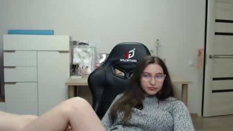 Snapshot of alice_________________________ chatting on 8, 7, 2026 Alice online show from 8, 7, 2026