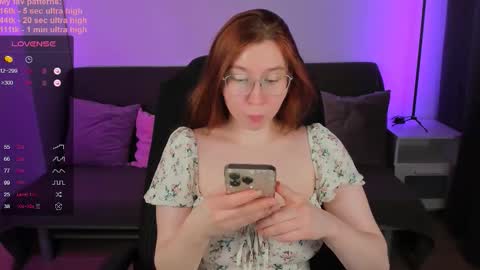 Snapshot of alice__still chatting on 27, 9, 2025 Alice Next Stream on Monday  online show from 27, 9, 2025