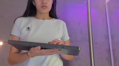 Alice Susan online show from 15, 4, 2026