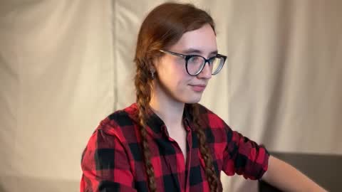 Snapshot of alice_alarcon chatting on 2, 11, 2025 Hey Im Alice online show from 2, 11, 2025