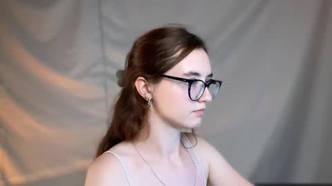 Snapshot of alice_alarcon chatting on 6, 11, 2025 Hey Im Alice online show from 6, 11, 2025