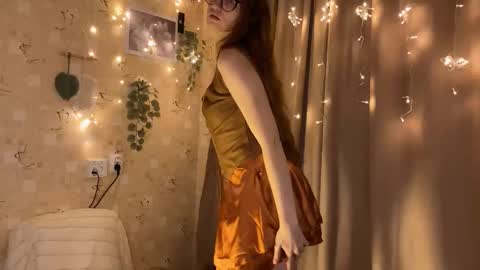 Snapshot of alice_alarcon chatting on 29, 11, 2025 Hey Im Alice online show from 29, 11, 2025