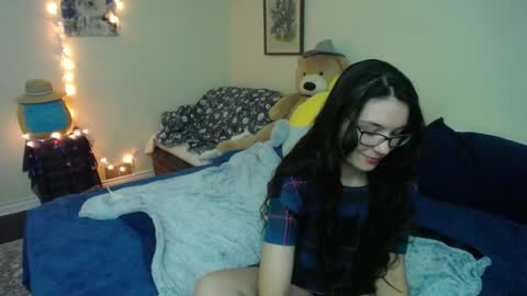 Snapshot of alice_asks chatting on 13, 9, 2025 Alice Asks online show from 13, 9, 2025