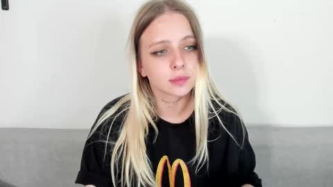 alice_halle online show from 9, 9, 2025